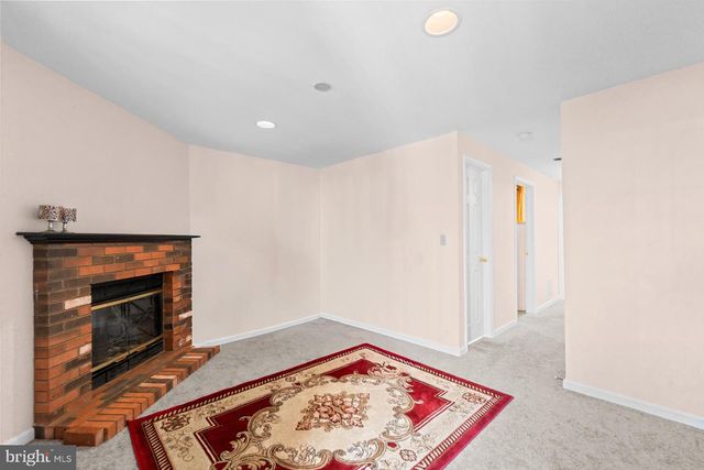 2125 CEDAR BARN WAY, Baltimore, MD 21244
