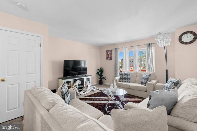 2125 CEDAR BARN WAY, Baltimore, MD 21244