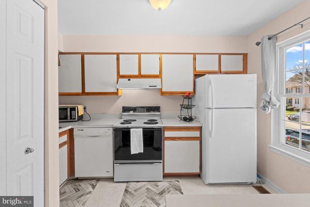 2125 CEDAR BARN WAY, Baltimore, MD 21244