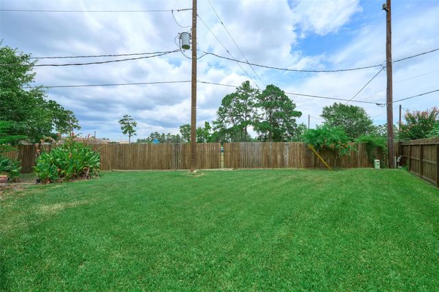 28130 Laura Court, Conroe, TX 77385