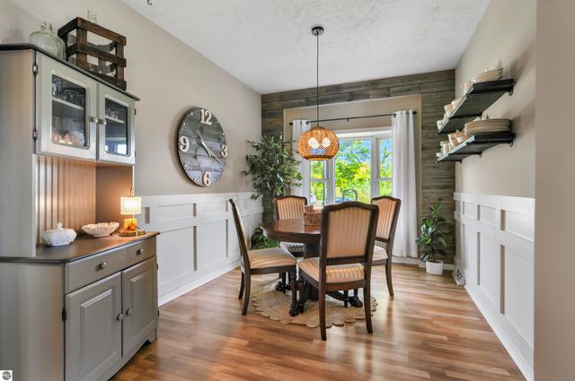 21233 Forest Trail, Big Rapids, MI 49307