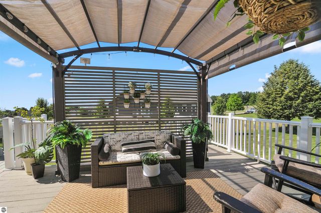 21233 Forest Trail, Big Rapids, MI 49307