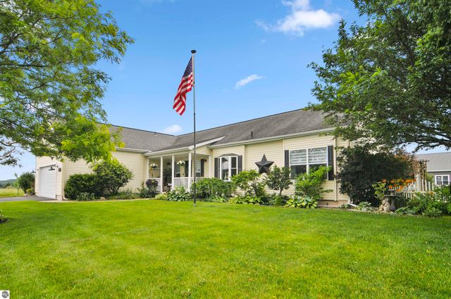 21233 Forest Trail, Big Rapids, MI 49307