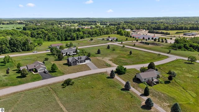 21233 Forest Trail, Big Rapids, MI 49307