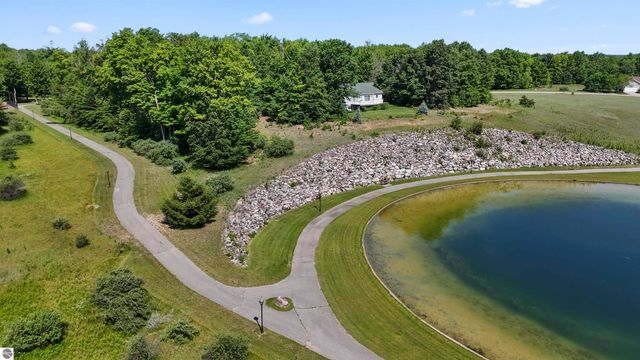21233 Forest Trail, Big Rapids, MI 49307