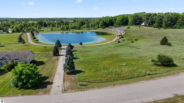 21233 Forest Trail, Big Rapids, MI 49307