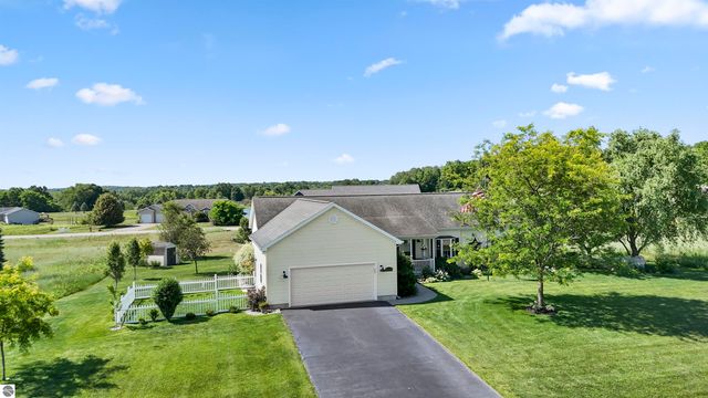 21233 Forest Trail, Big Rapids, MI 49307