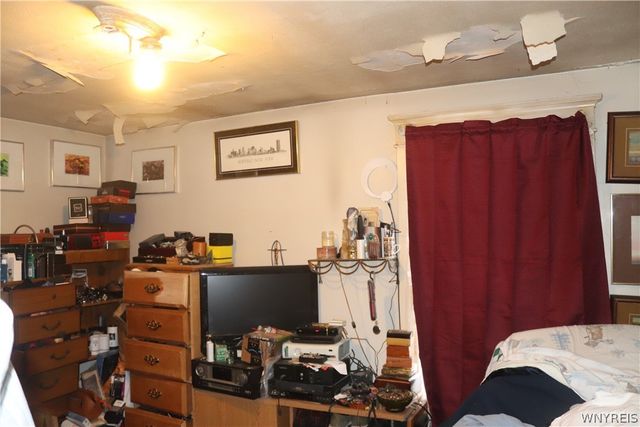 35 Loxley Road, Cheektowaga, NY 14225