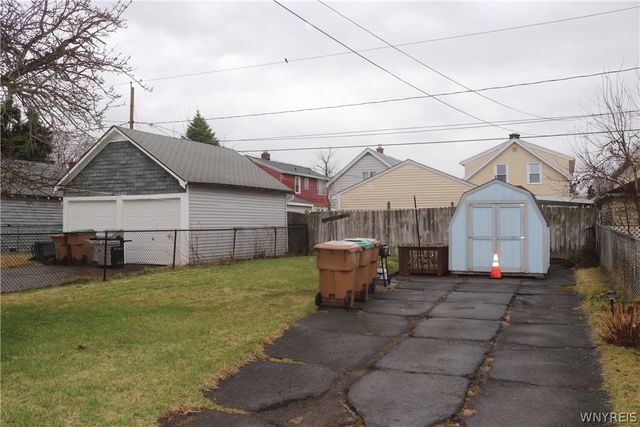 35 Loxley Road, Cheektowaga, NY 14225