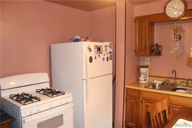 35 Loxley Road, Cheektowaga, NY 14225