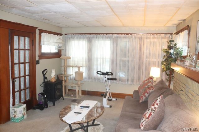 35 Loxley Road, Cheektowaga, NY 14225