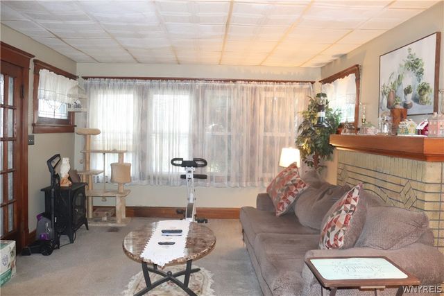 35 Loxley Road, Cheektowaga, NY 14225