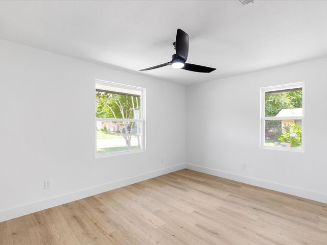 1914 Exeter Street, Irving, TX 75062