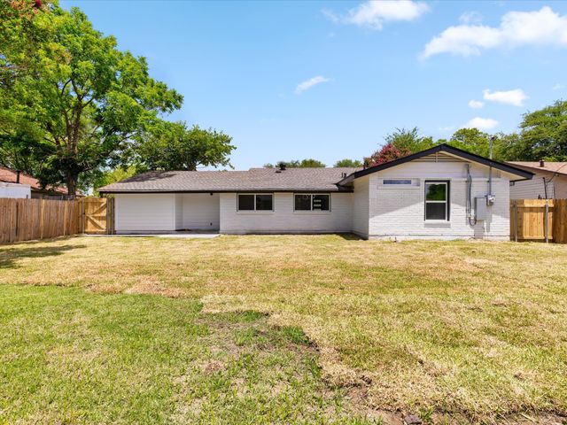 1914 Exeter Street, Irving, TX 75062