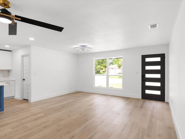 1914 Exeter Street, Irving, TX 75062