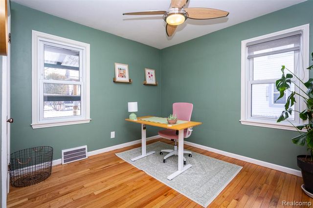 2706 Cumberland Road, Berkley, MI 48072