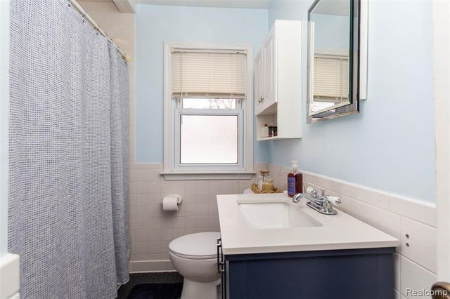 2706 Cumberland Road, Berkley, MI 48072