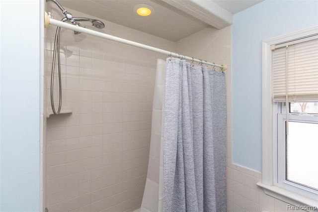 2706 Cumberland Road, Berkley, MI 48072