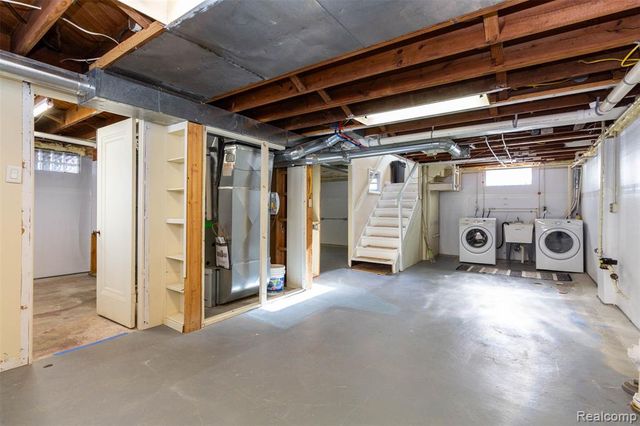 2706 Cumberland Road, Berkley, MI 48072