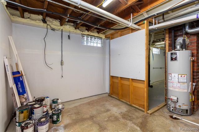 2706 Cumberland Road, Berkley, MI 48072