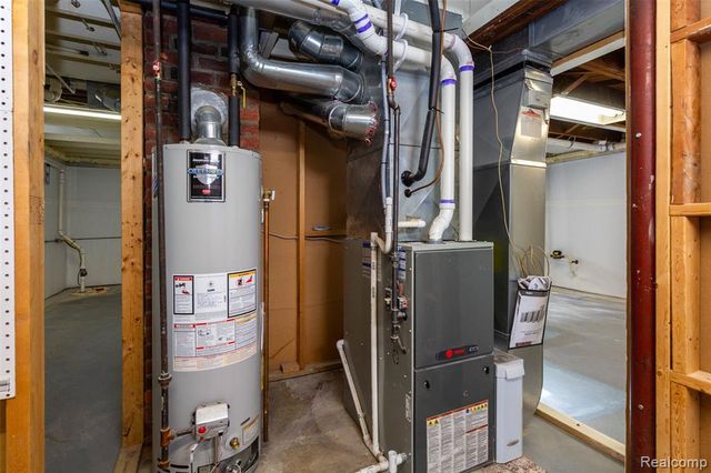 2706 Cumberland Road, Berkley, MI 48072