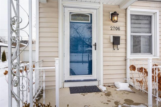 2706 Cumberland Road, Berkley, MI 48072