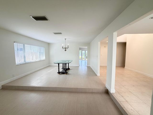 2648 NE 9TH Street, Pompano Beach, FL 33062
