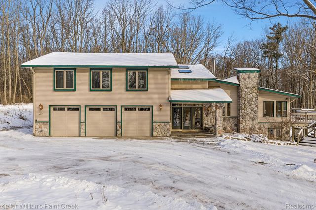 2390 Noble Road, Addison Township, MI 48370