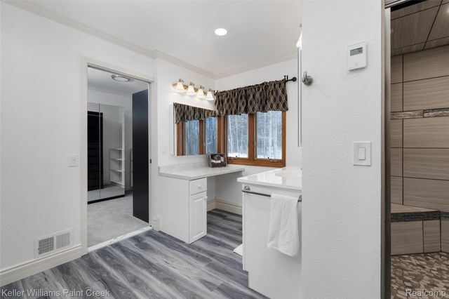 2390 Noble Road, Addison Township, MI 48370