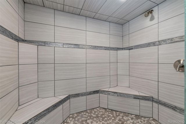 2390 Noble Road, Addison Township, MI 48370