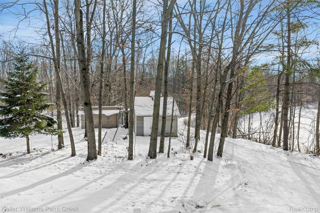 2390 Noble Road, Addison Township, MI 48370