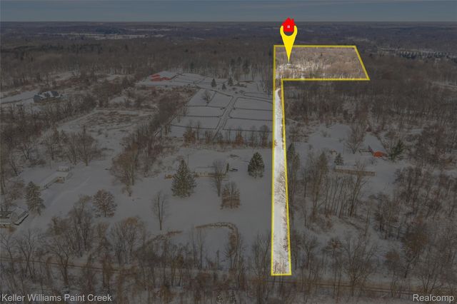 2390 Noble Road, Addison Township, MI 48370