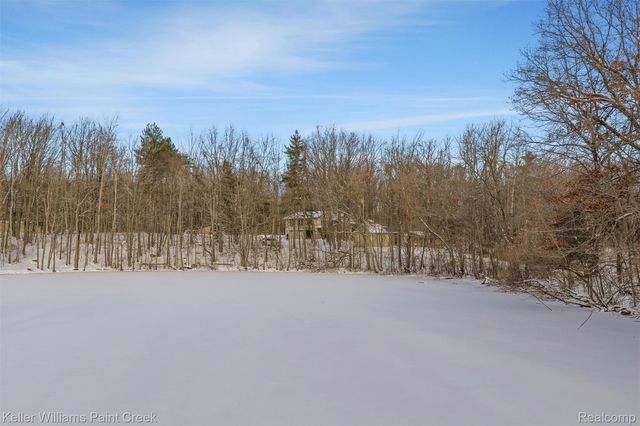 2390 Noble Road, Addison Township, MI 48370