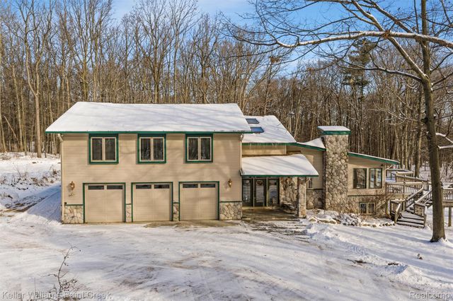 2390 Noble Road, Addison Township, MI 48370