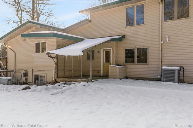 2390 Noble Road, Addison Township, MI 48370