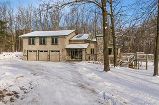 2390 Noble Road, Addison Township, MI 48370