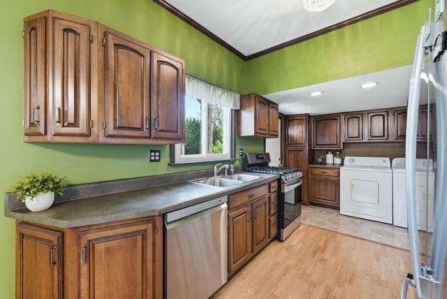 319 E Broad Street, Angola, IN 46703