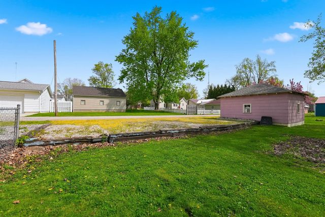 319 E Broad Street, Angola, IN 46703