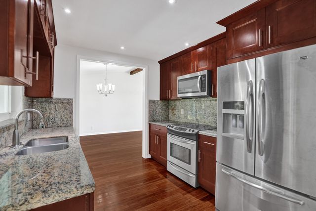 2673 SW 14th Court, Deerfield Beach, FL 33442