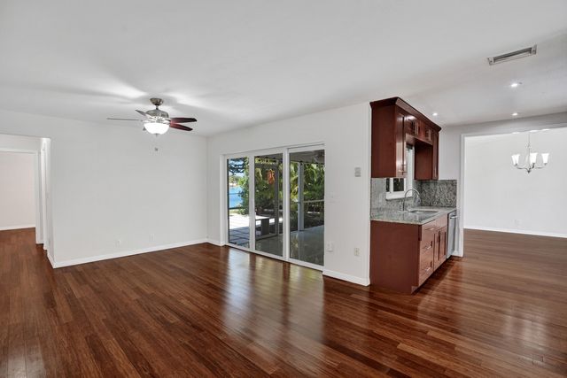 2673 SW 14th Court, Deerfield Beach, FL 33442