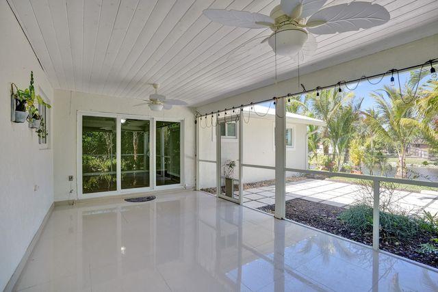 2673 SW 14th Court, Deerfield Beach, FL 33442