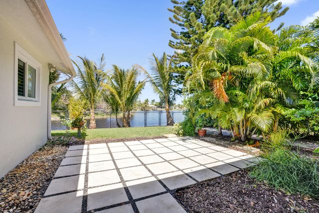 2673 SW 14th Court, Deerfield Beach, FL 33442