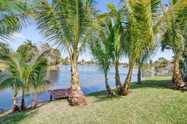 2673 SW 14th Court, Deerfield Beach, FL 33442