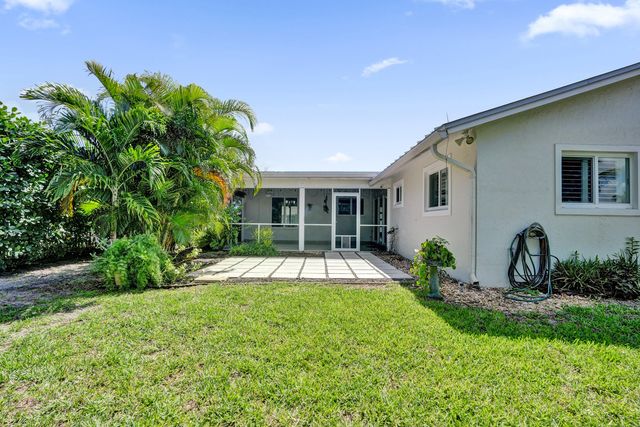 2673 SW 14th Court, Deerfield Beach, FL 33442