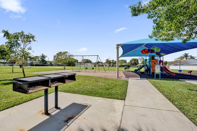 2673 SW 14th Court, Deerfield Beach, FL 33442