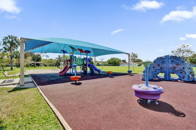 2673 SW 14th Court, Deerfield Beach, FL 33442