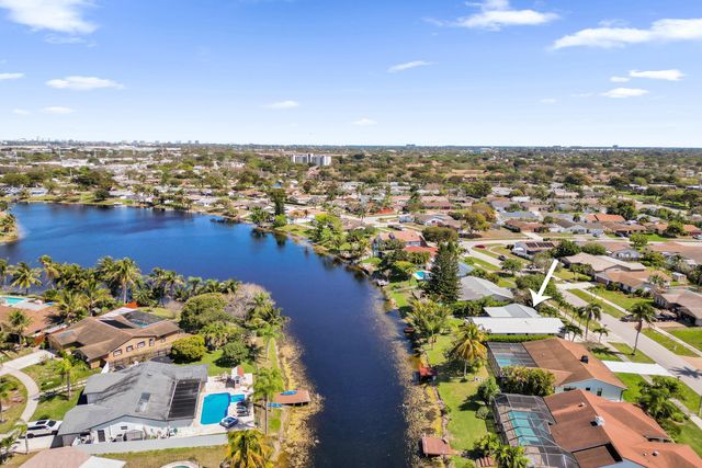 2673 SW 14th Court, Deerfield Beach, FL 33442