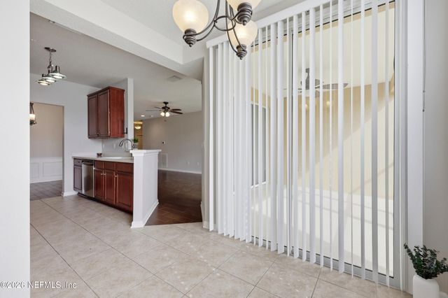 6650 WHITE BLOSSOM Circle 32C, Jacksonville, FL 32258