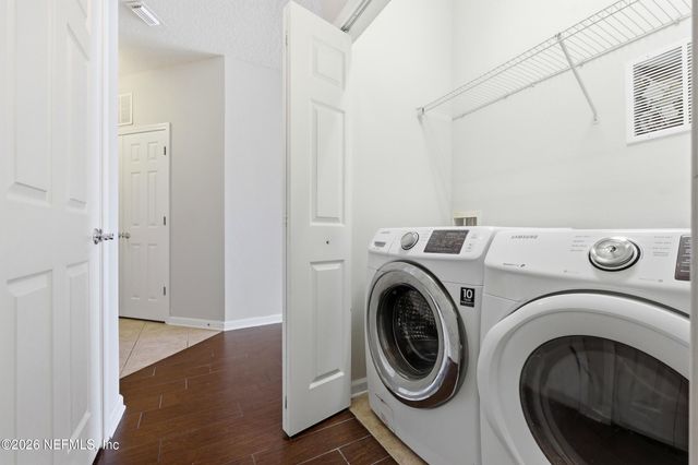 6650 WHITE BLOSSOM Circle 32C, Jacksonville, FL 32258