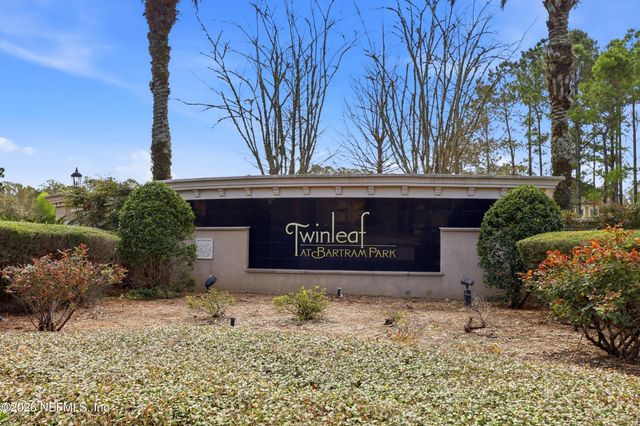 6650 WHITE BLOSSOM Circle 32C, Jacksonville, FL 32258